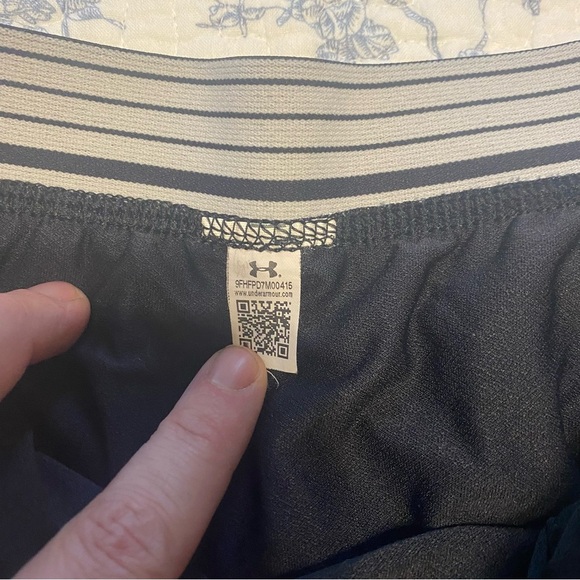 Under Armour Black and White Logo Print Shorts with Liner 3” Inseam - Picture 3 of 9